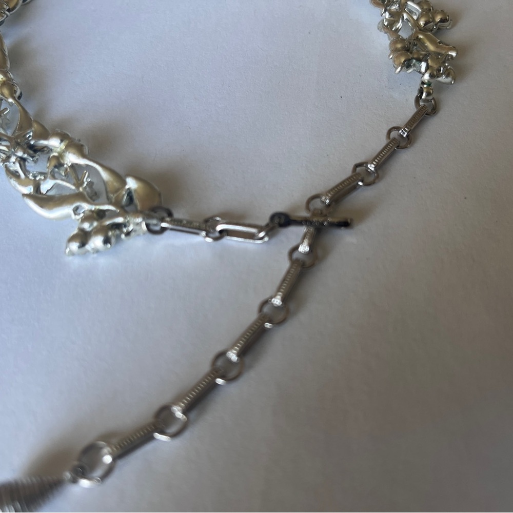 Vintage Coro Silver Tone Leaf Choker Necklace with Pale Blue Rhinestones - Picture 9 of 10